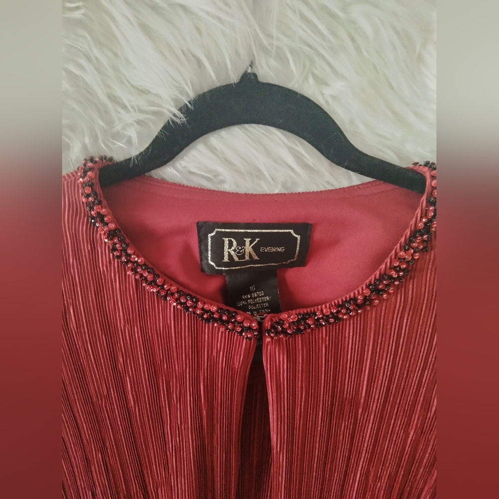 Red R&K Evening 2-piece set - Picture 2 of 9